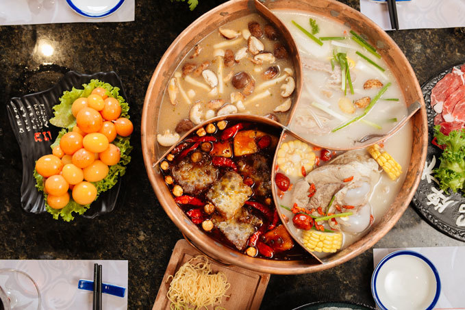 Đổ nước lẩu